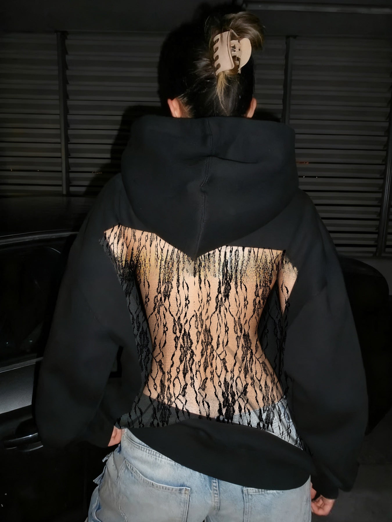 ELVORIA BACKLESS HOODIE